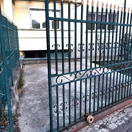 Uranus Studio Apartment Piatra Neamţ Екстериор снимка